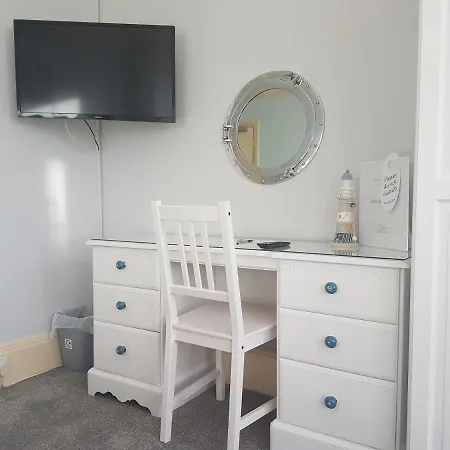 Wyvern House 3*